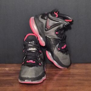 Nike Lebron James 19 Bred Basketball Sneakers, Mns 9.5, Very Good Pre-owned Cond